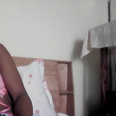 Chat Live with Madayana on BongaCams