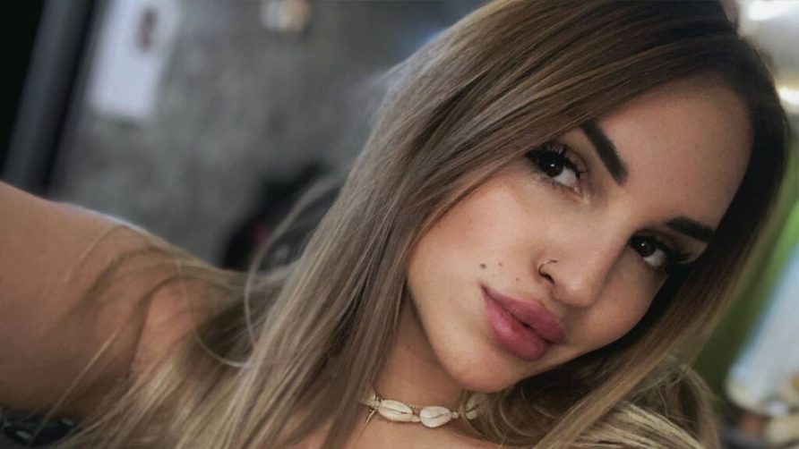 Chat Live with AuroraPhillips on LiveJasmin