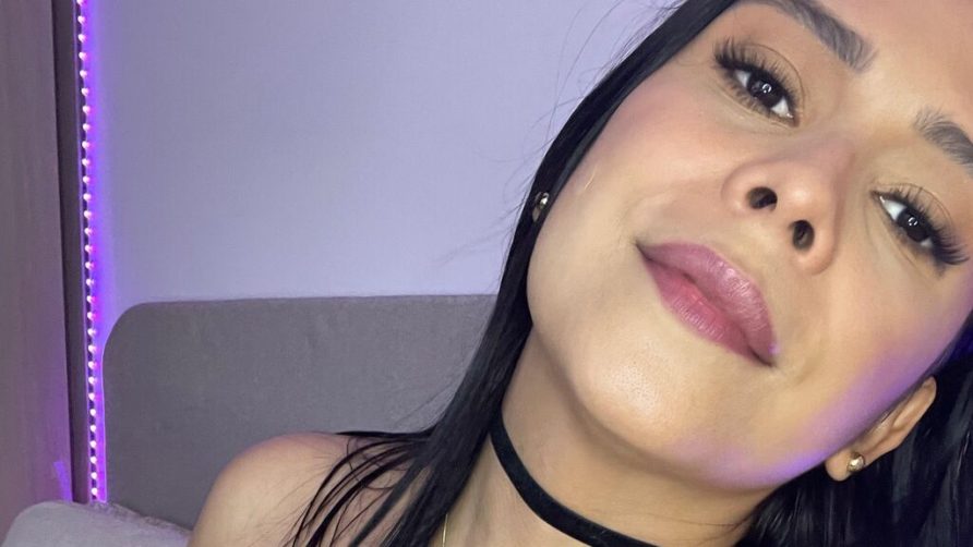 Chat Live with SophieMartinez on LiveJasmin