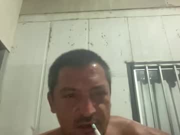 Chat Live with nikaulas on Chaturbate