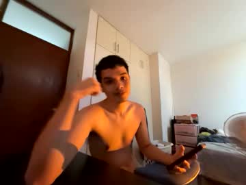 Chat Live with peleoraro on Chaturbate